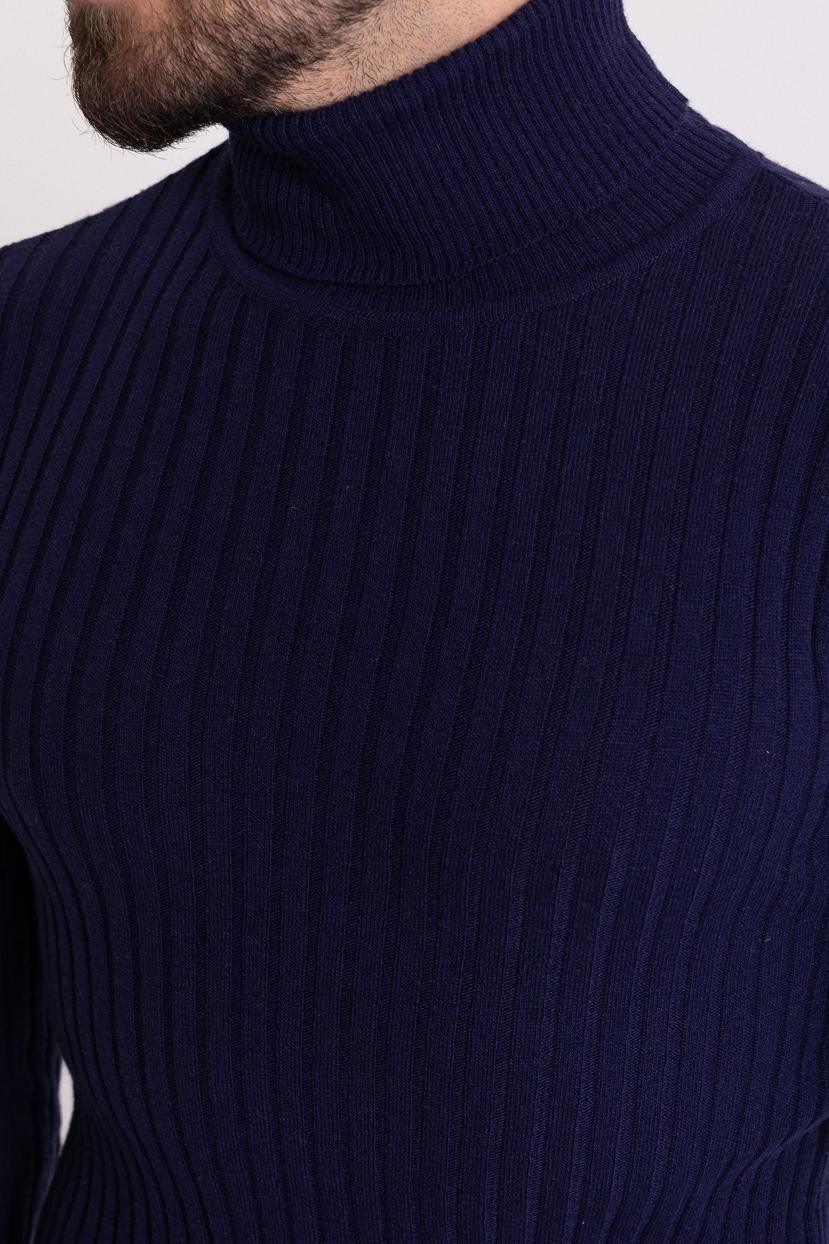 MCR MEN'S RIB TURTLENECK SWEATER- DARK BLUE – ESCO CLOTHIERS